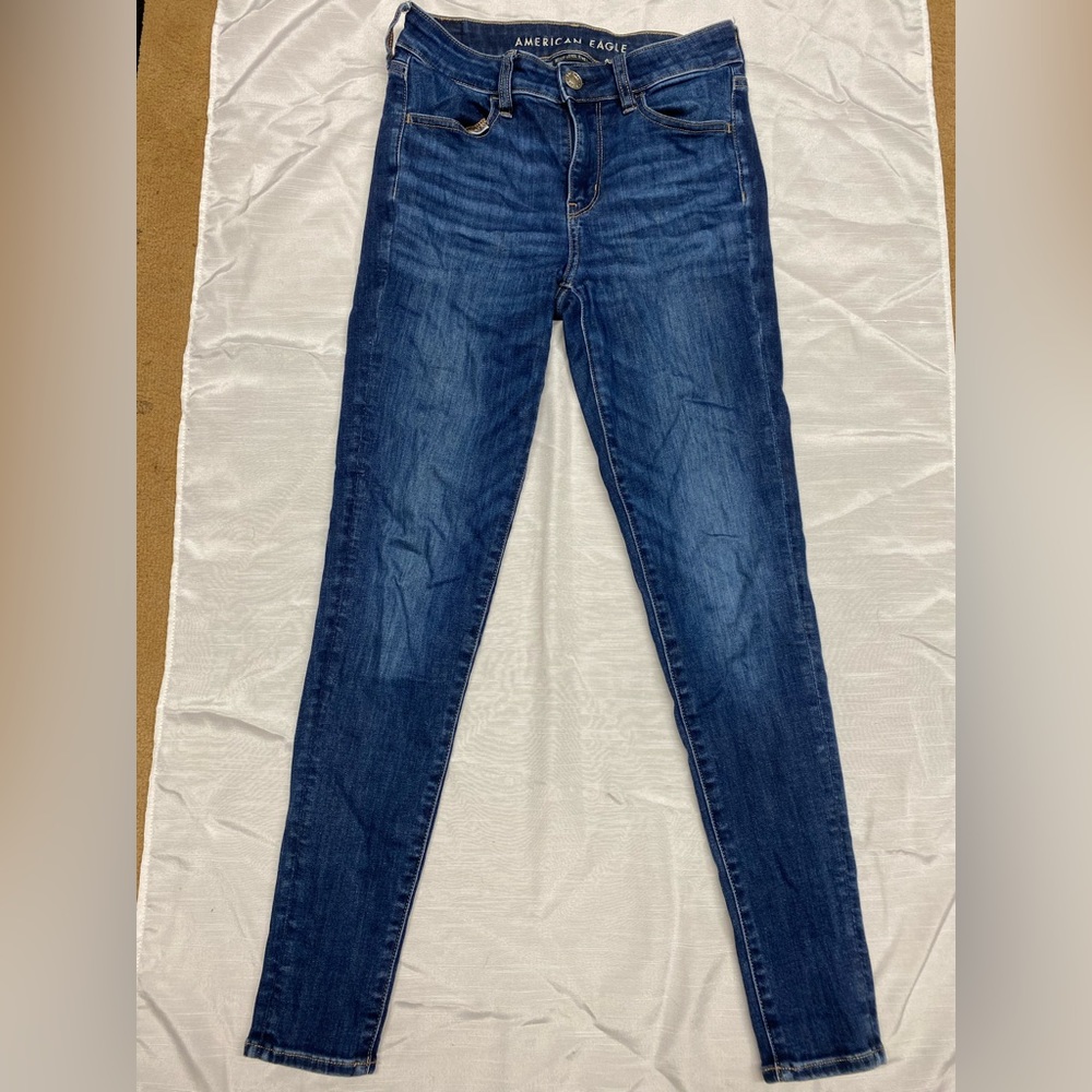 American Eagle dark blue skinny jeans size 2 regular